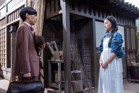医師・藤田（坂口涼太郎）と話す直美（上坂樹里）