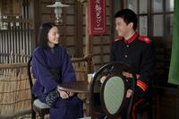 小川（甲斐翔真）と共に時を過ごす直美（上坂樹里）