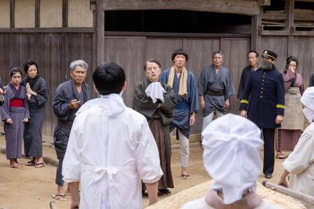 りんたちは村人から非難を受けてしまう
