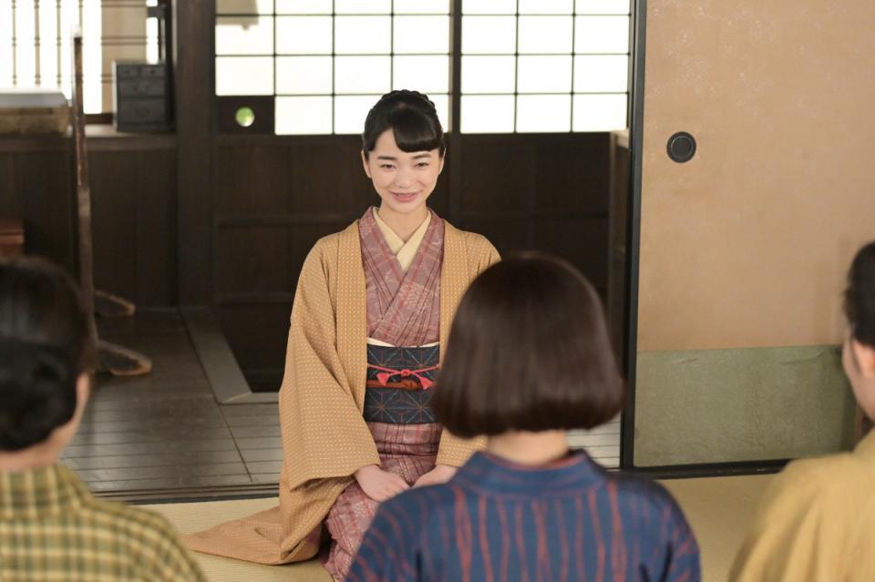 新潟で働いていたりん（見上愛）は、ようやく東京の家族のもとへ