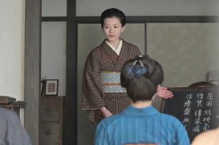 トメ（原嶋凛）も特別講師として恵風看護婦会で講義を