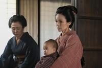 実家に逃げてきたリョウ（国仲涼子）だが、珠のことが気になって…
