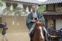 しつけに厳しい、珠の父・清治（渡部篤郎）