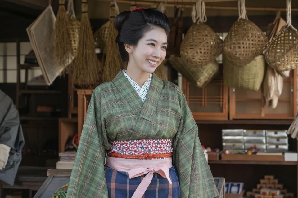 珠の幼なじみ、梅（松本穂香）