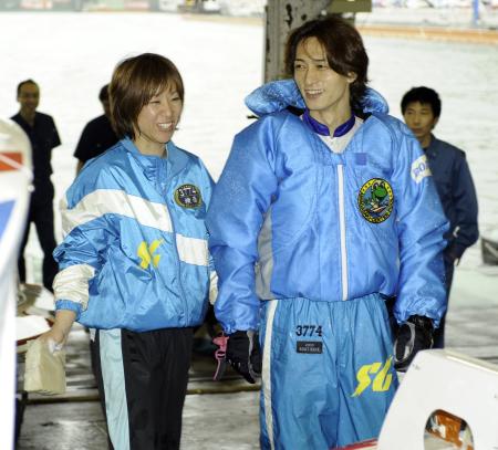 　１１年５月、そろって尼崎のＳＧ笹川賞に出場した横西奏恵（左）と山崎智也。