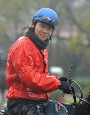 　クラウンロゼで桜花賞制覇を狙う三浦（撮影・持木克友）