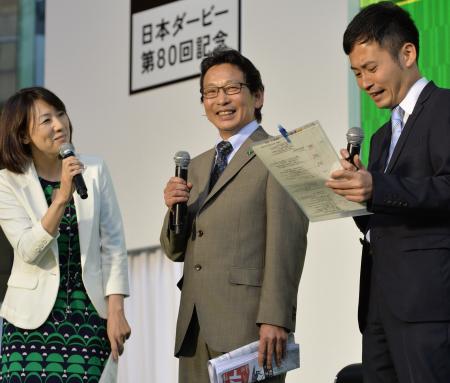 　トークショーで予想を披露した安藤勝己氏（中）＝六本木ヒルズアリーナ（撮影・田村亮介）