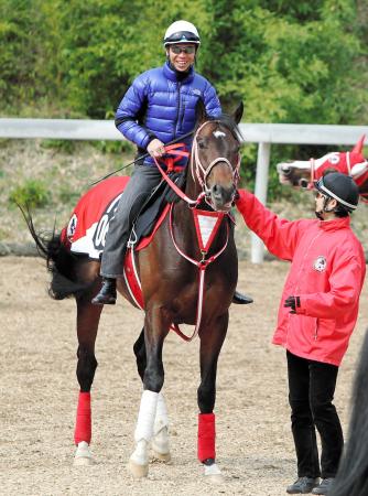 　北村宏を背に調整を行うラングレー