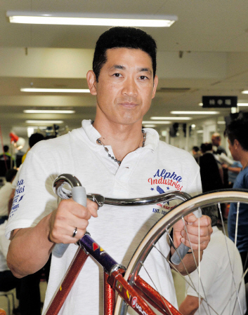 　７日に交通事故に遭った神山雄一郎