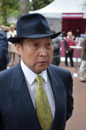 　須貝勢の応援でロンシャン競馬場に訪れた須貝元調教師