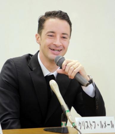 ＪＲＡ騎手試験に合格したクリストフ・ルメール＝栗東トレセン（撮影・石湯恒介）