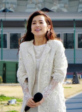 　京王閣に登場した競輪イメージキャラクターの中村アン