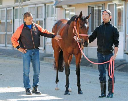 　高野師（左）が期待を寄せるタイムレスメロディ