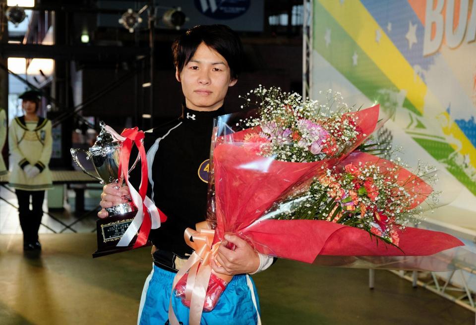 優勝戦を制し、尼崎連続Ｖを決めた吉永則雄＝尼崎（撮影・保田叔久）