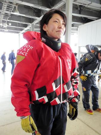 ２着に敗れて悔しさをにじませる土屋南