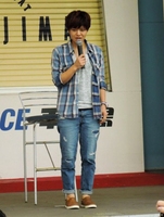 ボートレース平和島でトークショーを行った遠藤エミ