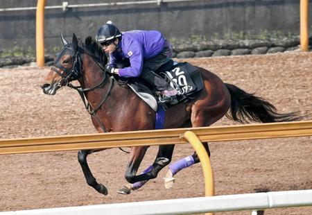 　栗東ＣＷで追い切るワグネリアン