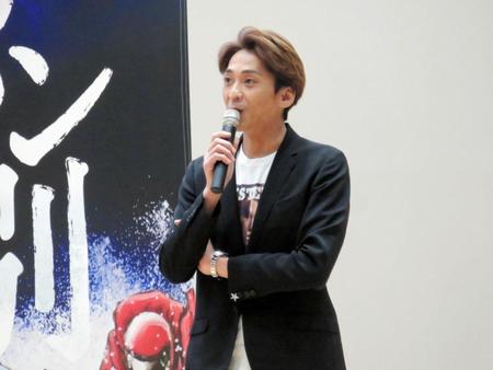 蒲郡ボートでトークショーを行った森且行