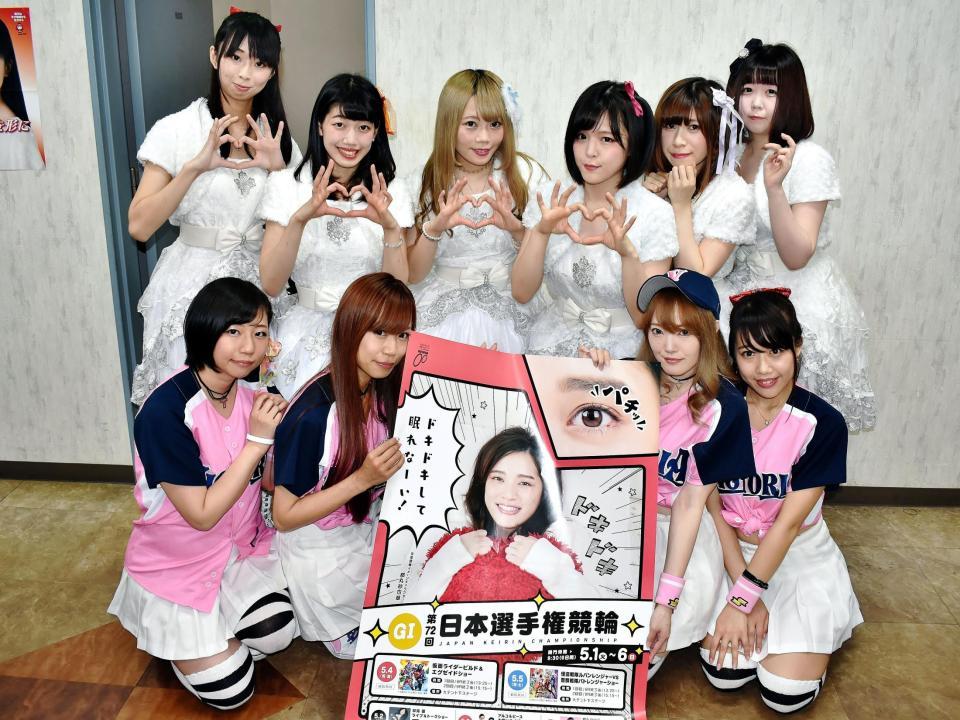 アイドル祭り出演者（後列左から）ＨＡＰＰＹ♡ＡＮＮＩＶＥＲＳＡＲＹの望月こころ、高貴ひより、神田える、藤本朱莉、中山みなみ、来栖まりや（前列左から）白星ウィクトーリアの胡元彩、高橋莉江、朝日奈藍、佐倉みも