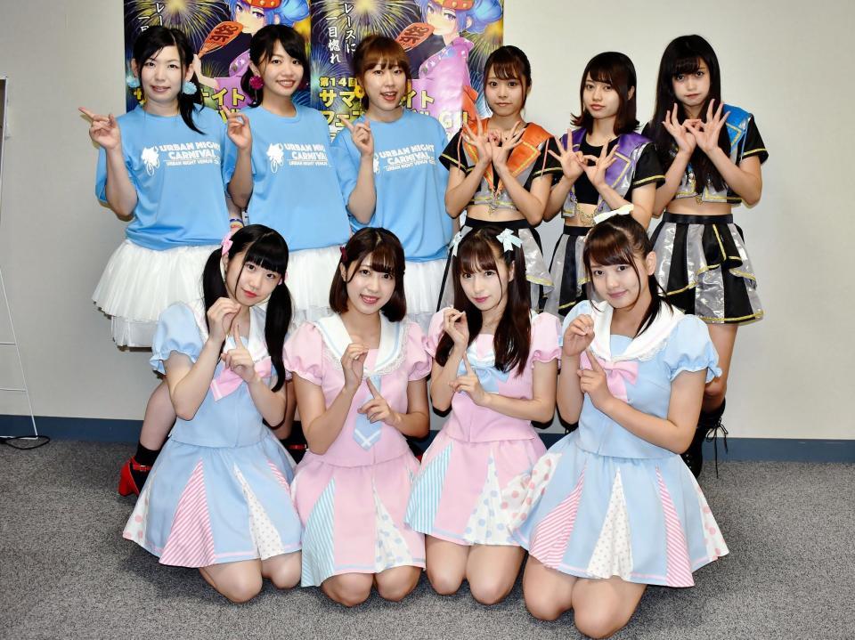 松戸競輪に集結した各地のイメージキャラクターアイドル。Ｓｉｎｑｕａｃｉｏｕｓ（左上）、Ｐａｒｆａｉｔ（右上）、アイくるガールズ