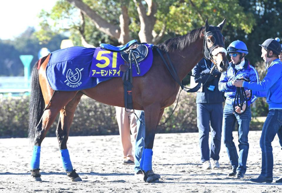 三冠牝馬アーモンドアイ