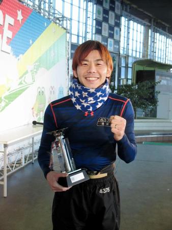 ２コースまくりで待望の初優勝を果たした照屋厚仁