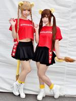 岸和田競輪でトークショーに出演したえい梨（左）、うらまる