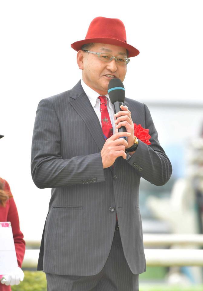 　関西競馬記者クラブ賞を受賞した矢作師（撮影・石湯恒介）