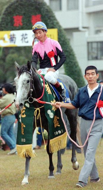 ビワハヤヒデ死す…３０歳、老衰　９３年菊花賞などＧ１・３勝、ナリタブライアンの兄