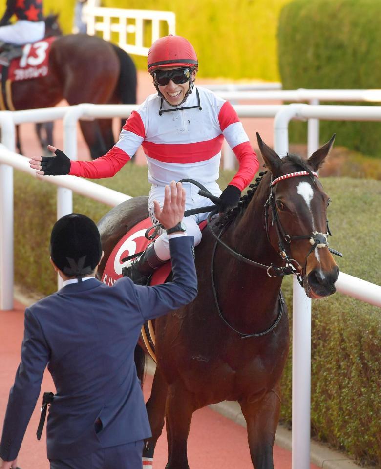 　ダノンファンタジーを勝利へ導いた藤岡佑（撮影・石湯恒介）