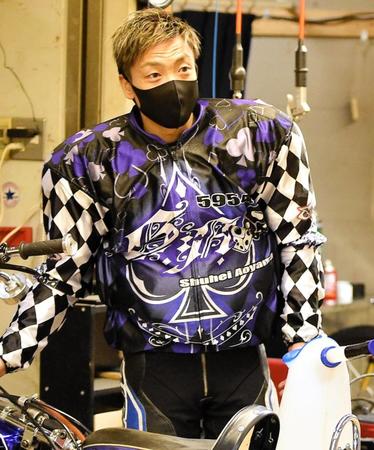 トライアル戦を３勝、２着１回と、ポイント１位で勝ち上がった青山周平