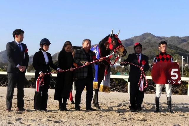 【地方競馬】ジンギが神戸新聞杯白鷺賞Ｖ　７馬身差の快勝で重賞連勝