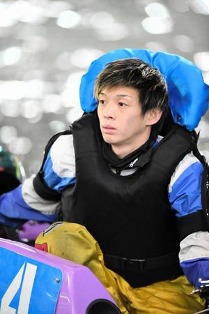 　オープニングレースを制した小池修平