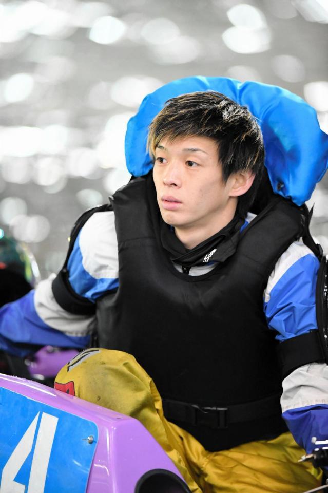 　オープニングレースを制した小池修平