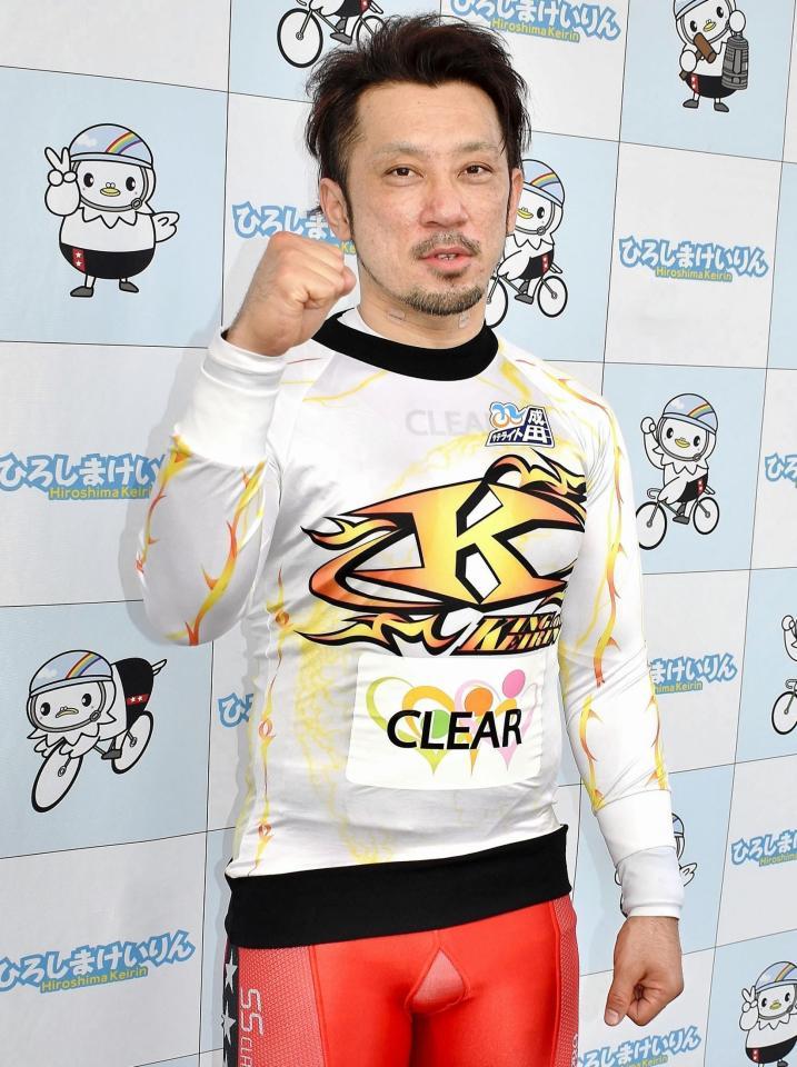 白いグランプリユニホームに重圧を感じつつも好走する和田健太郎