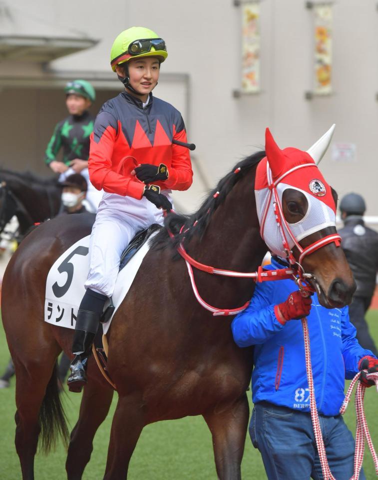 　デビューを迎える古川奈穂（撮影・石湯恒介）