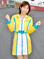京王閣競輪マスコットガール「オーヴァルエンジェル」の津田菜都美さん