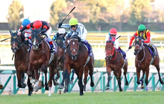 朝日杯ｆｓ ドウデュース 堂々初戴冠 武豊は悲願初制覇 ２２回目挑戦でついに 競馬 レース デイリースポーツ Online