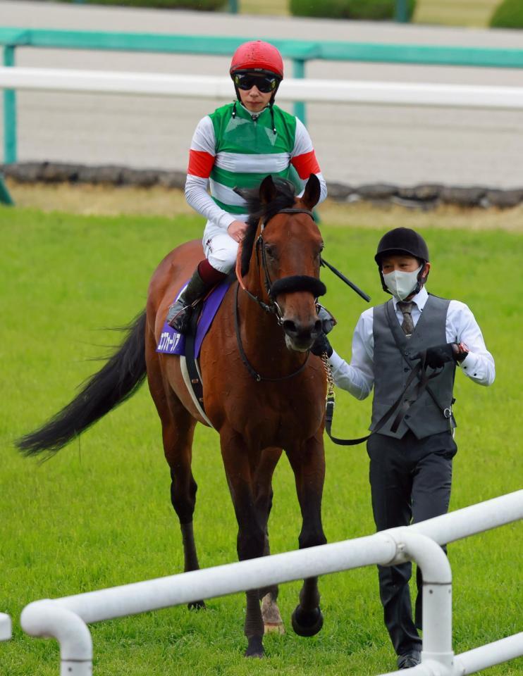 ９着に敗れたエフフォーリア＝阪神競馬場（撮影・石湯恒介）