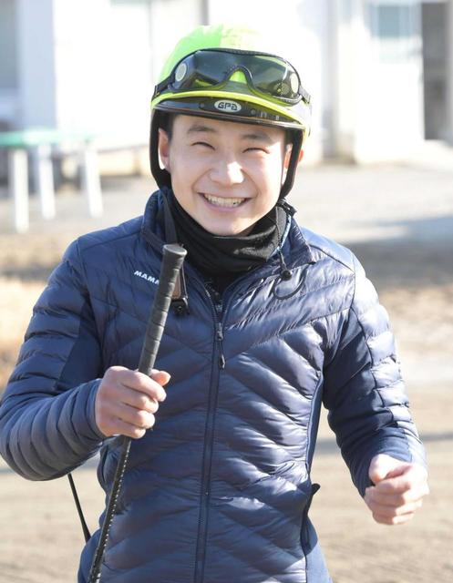 佐々木大輔　デビューから２２戦目で初勝利「感謝の気持ちでいっぱい」