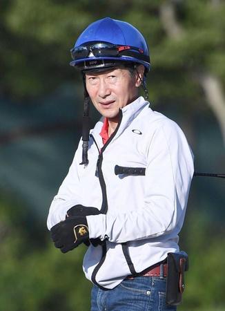 　現役最年長５６歳の柴田善臣騎手