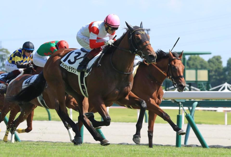 　新馬戦を制した福永騎乗のダノンタッチダウン