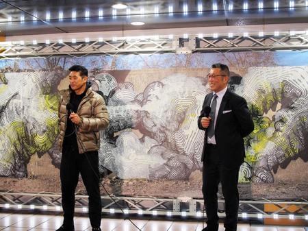 　松戸でトークショーを行った神山雄一郎（左）と滝澤正光養成所所長