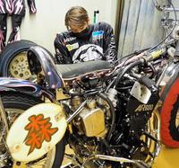 　復帰に手間取っている森且行