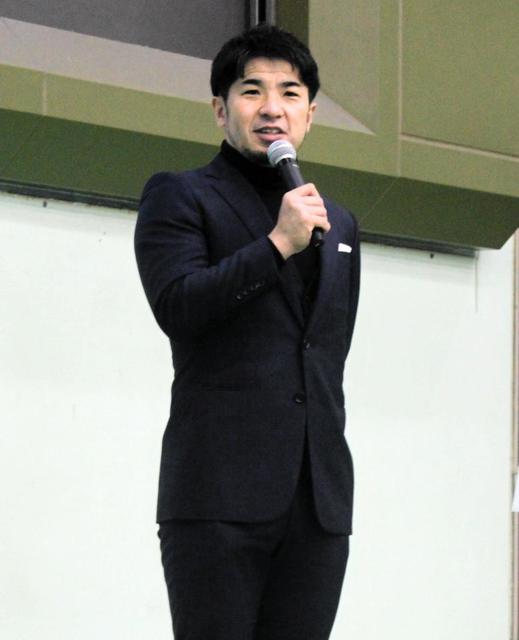 【競輪】奈良Ｇ３　村上義弘氏が引退後初のトークショー　ＧＰ観戦で声を出し身バレ