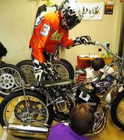 優勝戦の直後、ロッカーに引き揚げてきた森且行