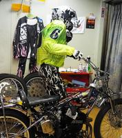 レース後、ロッカーに引き揚げてきた森且行