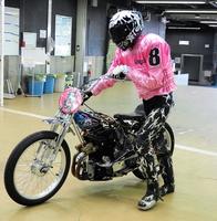 　７００勝達成後、ロッカーに引き揚げてきた森且行