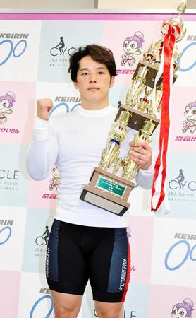 　奈良記念２年連続３回目の優勝を飾った三谷竜生