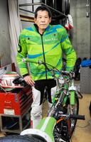 　オートレース史上３人目の１６００勝を達成した岩田行雄